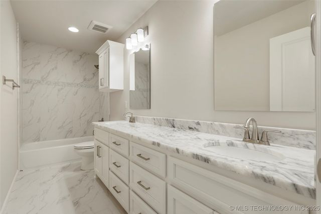 2810 W Tucson Court, Broken Arrow, OK 74011