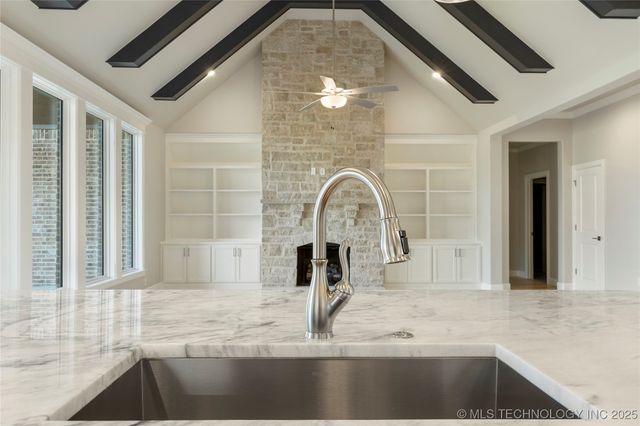 2810 W Tucson Court, Broken Arrow, OK 74011