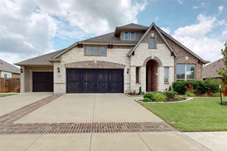 734 Oakleaf Drive, Midlothian, TX 76065