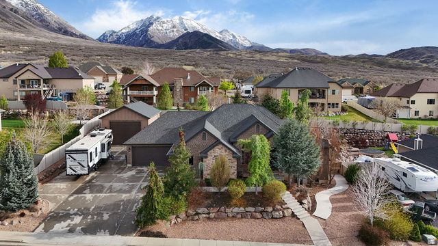 858 E 600 S, Santaquin, UT 84655