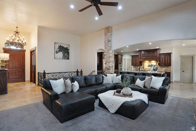 858 E 600 S, Santaquin, UT 84655