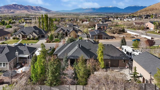 858 E 600 S, Santaquin, UT 84655