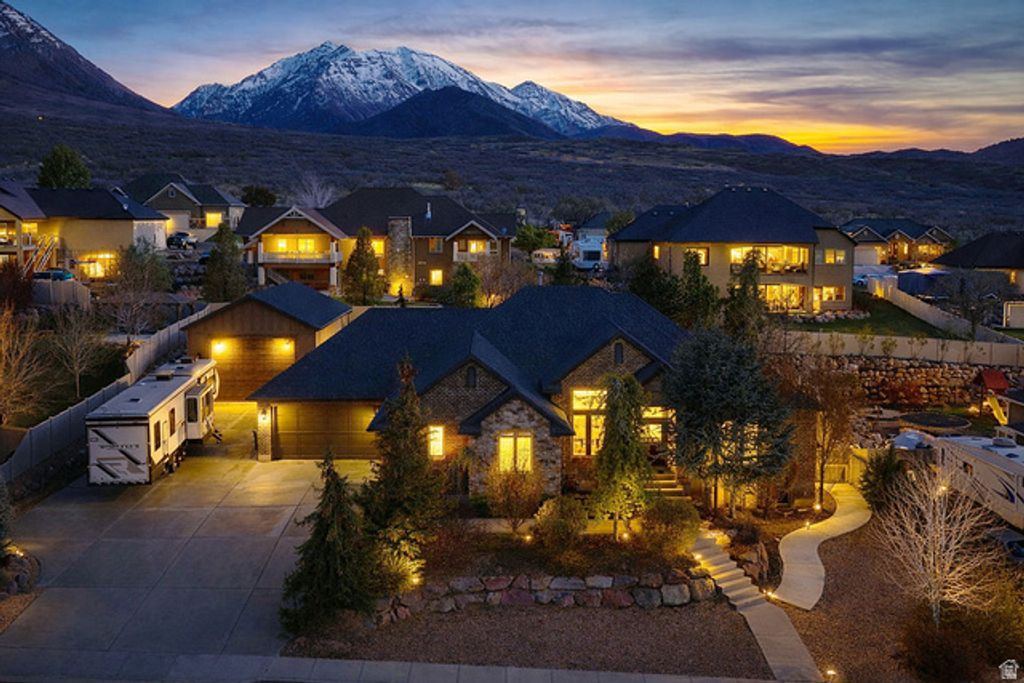 858 E 600 S, Santaquin, UT 84655