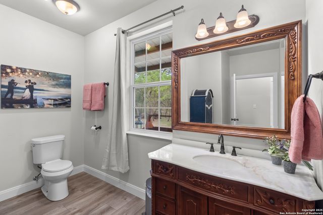 792 ALAMO BEACH RD, Pipe Creek, TX 78063