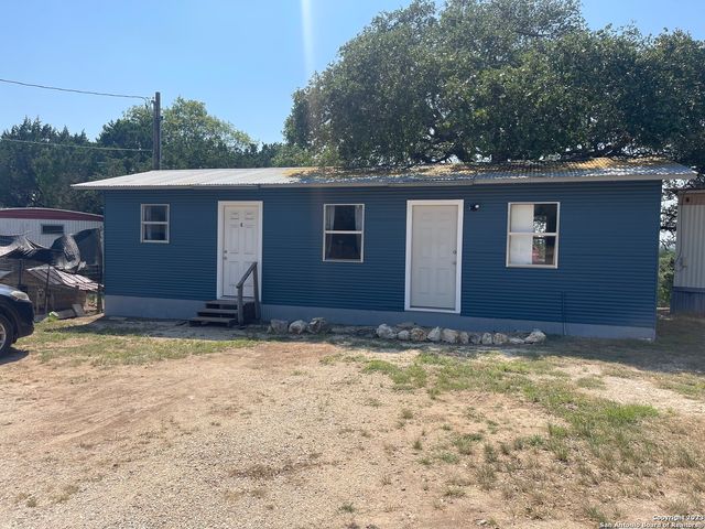 792 ALAMO BEACH RD, Pipe Creek, TX 78063