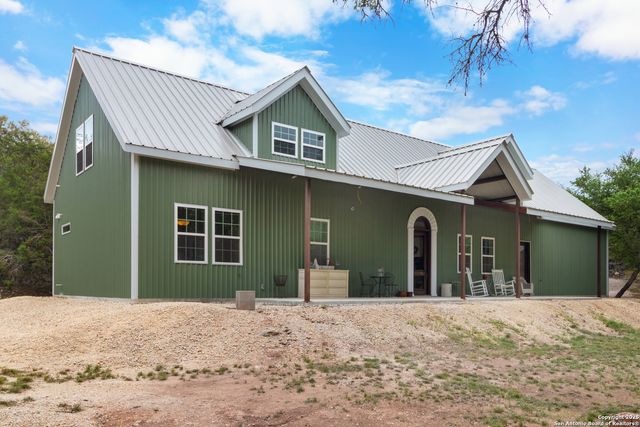 792 ALAMO BEACH RD, Pipe Creek, TX 78063