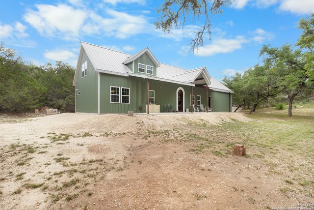792 ALAMO BEACH RD, Pipe Creek, TX 78063