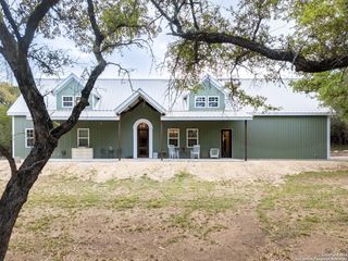 792 ALAMO BEACH RD, Pipe Creek, TX 78063