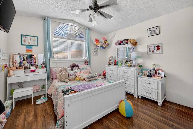 15260 SW 57th St, Miami, FL 33193