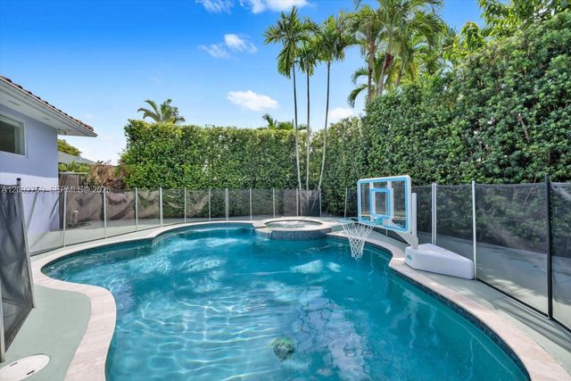 11464 SW 100th Terrace, Miami, FL 33176