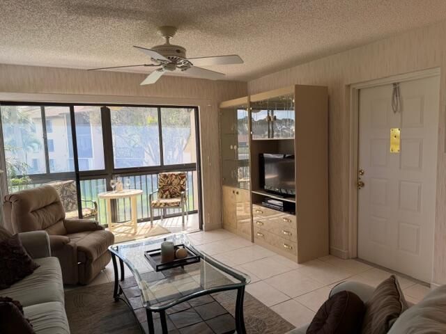 810 Sky Pine Way G2, Greenacres, FL 33415