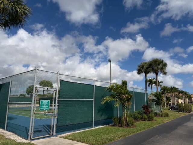 810 Sky Pine Way G2, Greenacres, FL 33415