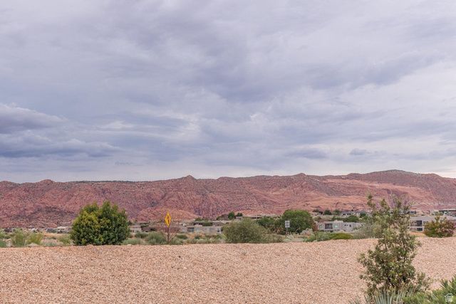 5031 N ESCAPES DR, St. George, UT 84770