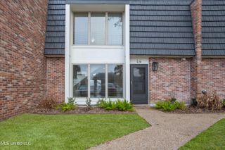 527 Front Beach Drive, 46, Ocean Springs, MS 39564