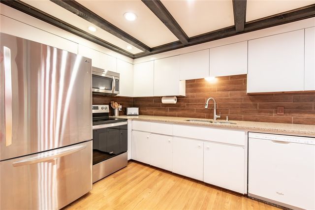 165 Kent Drive, East Greenwich, RI 02818