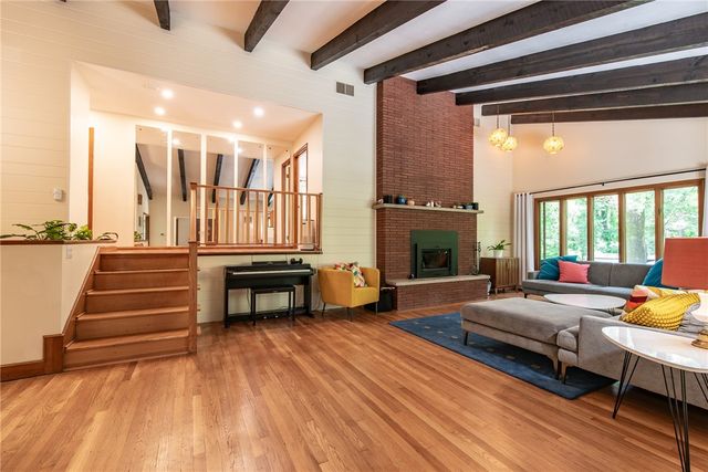 165 Kent Drive, East Greenwich, RI 02818