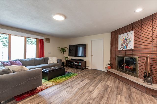 165 Kent Drive, East Greenwich, RI 02818