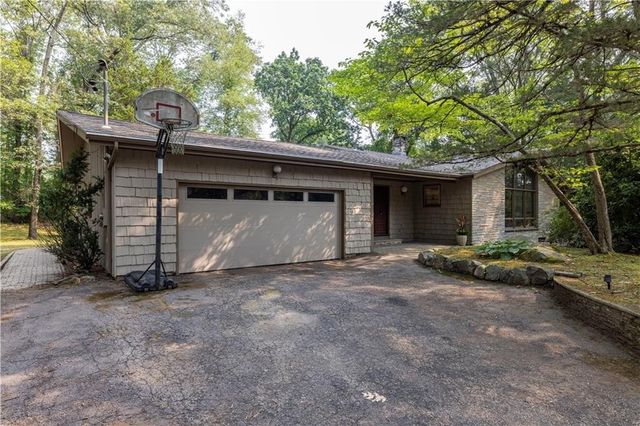 165 Kent Drive, East Greenwich, RI 02818