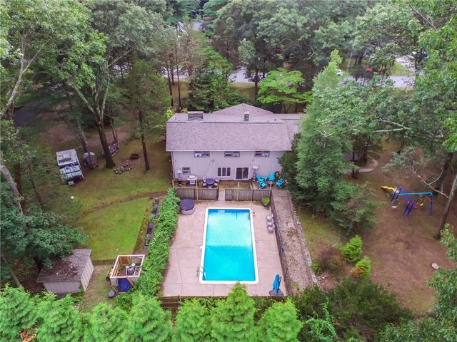 165 Kent Drive, East Greenwich, RI 02818