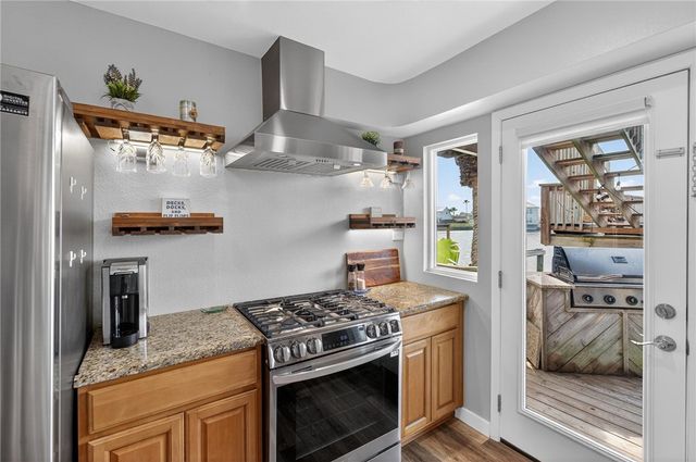 13737 Cayo Gorda Ct, Corpus Christi, TX 78418