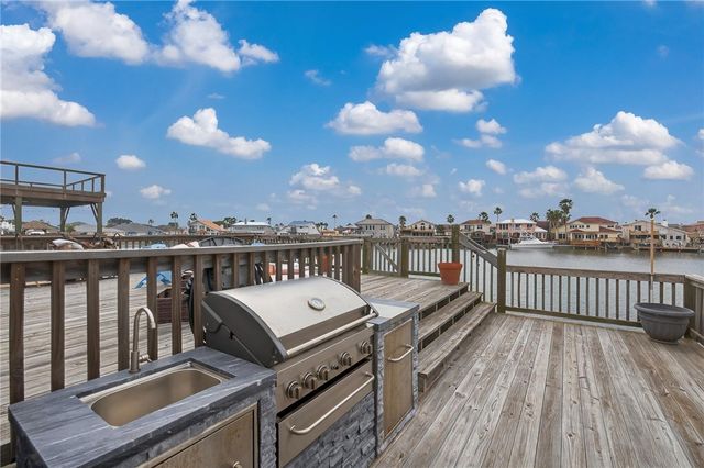 13737 Cayo Gorda Ct, Corpus Christi, TX 78418