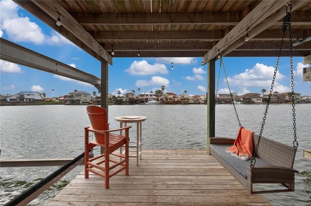 13737 Cayo Gorda Ct, Corpus Christi, TX 78418