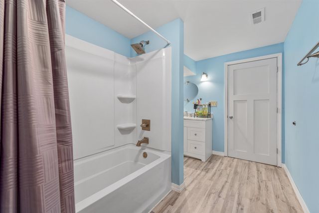 1835 S Cypress St, Wichita, KS 67207