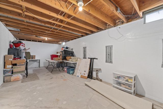 1835 S Cypress St, Wichita, KS 67207