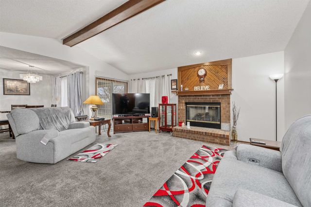 1835 S Cypress St, Wichita, KS 67207