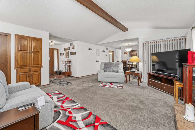 1835 S Cypress St, Wichita, KS 67207