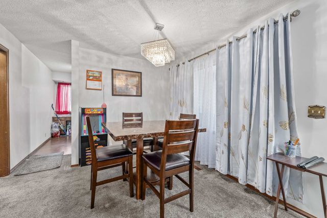 1835 S Cypress St, Wichita, KS 67207