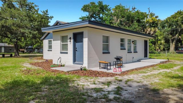 16116 WALLACE STREET, Umatilla, FL 32784