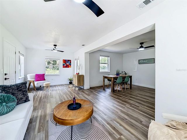 16116 WALLACE STREET, Umatilla, FL 32784