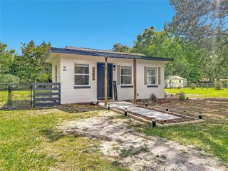 16116 WALLACE STREET, Umatilla, FL 32784