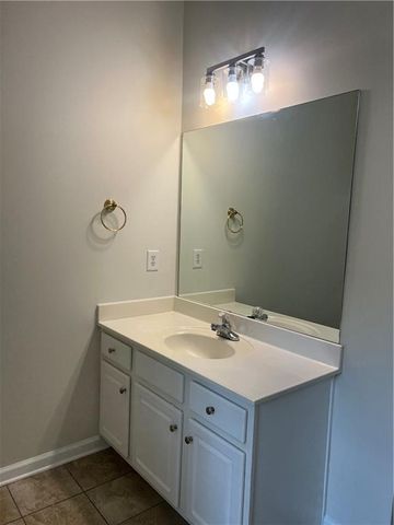 370 Oakland Place dr Drive, Lawrenceville, GA 30044