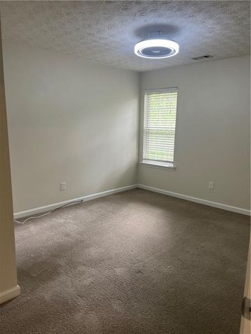 370 Oakland Place dr Drive, Lawrenceville, GA 30044