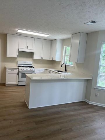 370 Oakland Place dr Drive, Lawrenceville, GA 30044