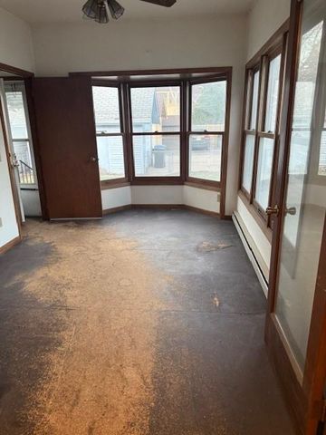 2915 44th Avenue S, Minneapolis, MN 55406