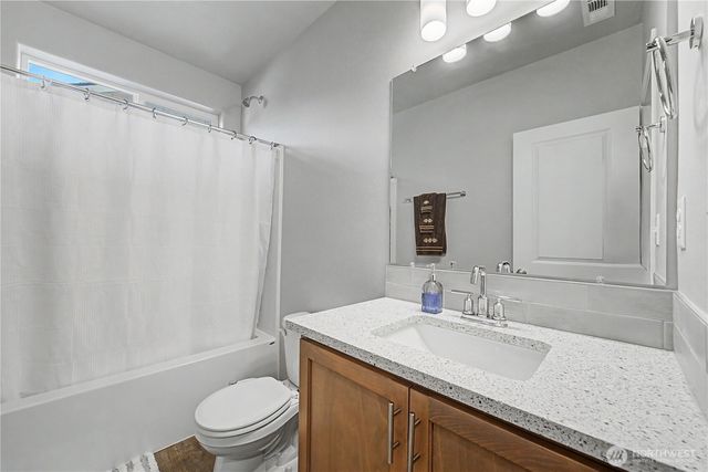 212 Royal Palm Drive, Moses Lake, WA 98837