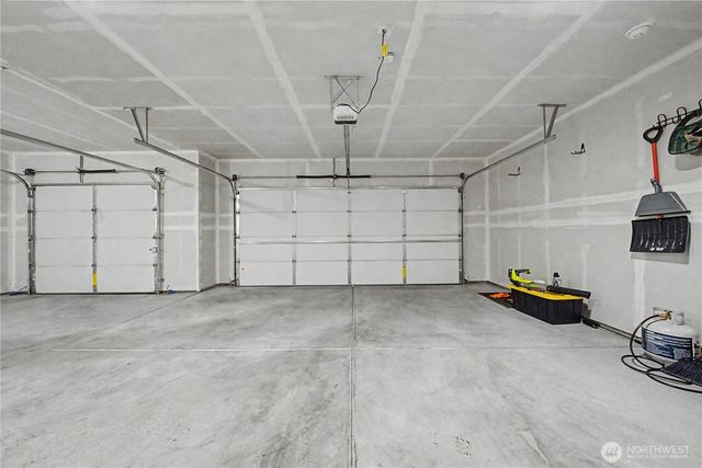 212 Royal Palm Drive, Moses Lake, WA 98837