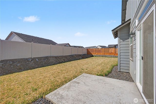 212 Royal Palm Drive, Moses Lake, WA 98837