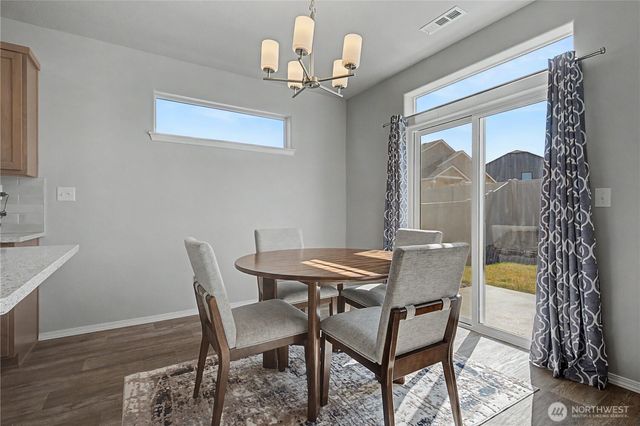 212 Royal Palm Drive, Moses Lake, WA 98837