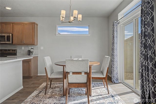 212 Royal Palm Drive, Moses Lake, WA 98837