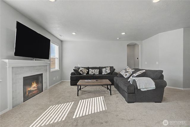 212 Royal Palm Drive, Moses Lake, WA 98837