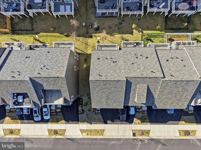 18351 MOSS GARDEN RD, Dumfries, VA 22026