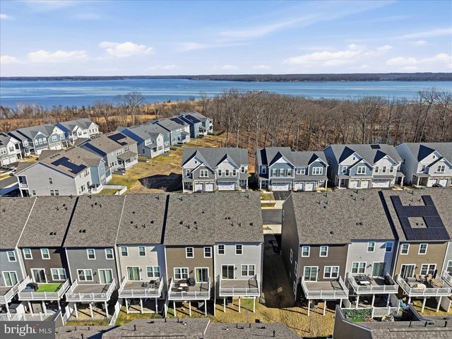 18351 MOSS GARDEN RD, Dumfries, VA 22026