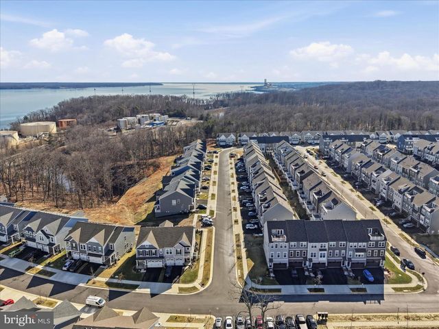 18351 MOSS GARDEN RD, Dumfries, VA 22026