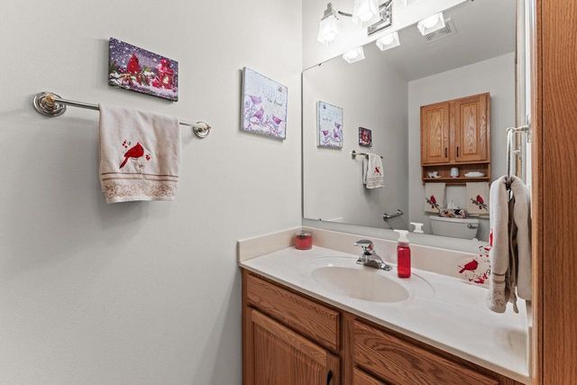 1720 N Hillcrest Drive, Baraboo, WI 53913