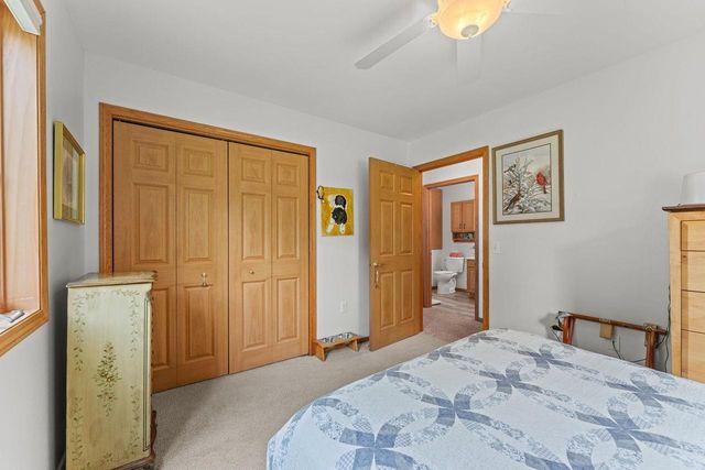 1720 N Hillcrest Drive, Baraboo, WI 53913