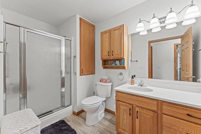 1720 N Hillcrest Drive, Baraboo, WI 53913